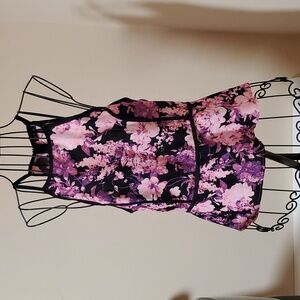 UK2LA floral rank top size M